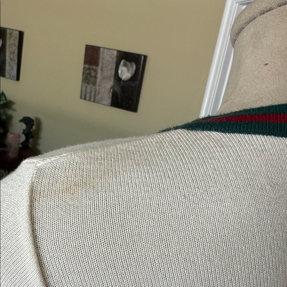 Gucci Cream Top with Green and Red Accents - Picture 7 of 8
